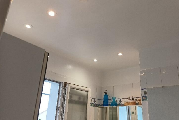 salle de bain rénovée peinture plafond Les Sables-d’Olonne