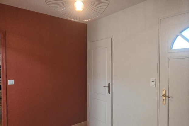 entrée maison rénovée peinture intérieure La Haie-Fouassière
